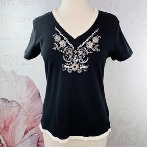 Covington Black Top Crochet Embroidery NWT Size Medium